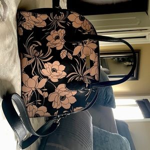 Never Used Kate Spade handbag/crossbody.